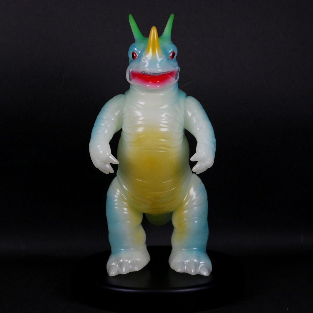 11月4日(土)より販売開始】【ブルマァク】ネロンガ(蓄光ブルー)/ドラコ