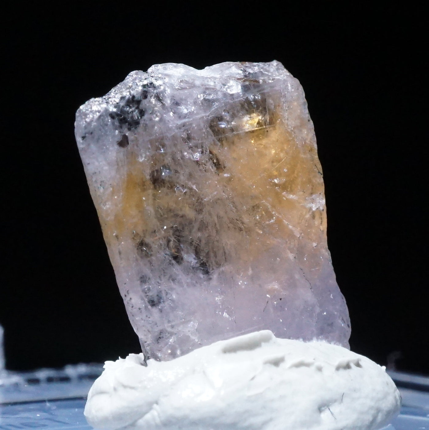 蛍光》タンザニア産 マグネシオアキシナイト – 天然石ハッピーギフト