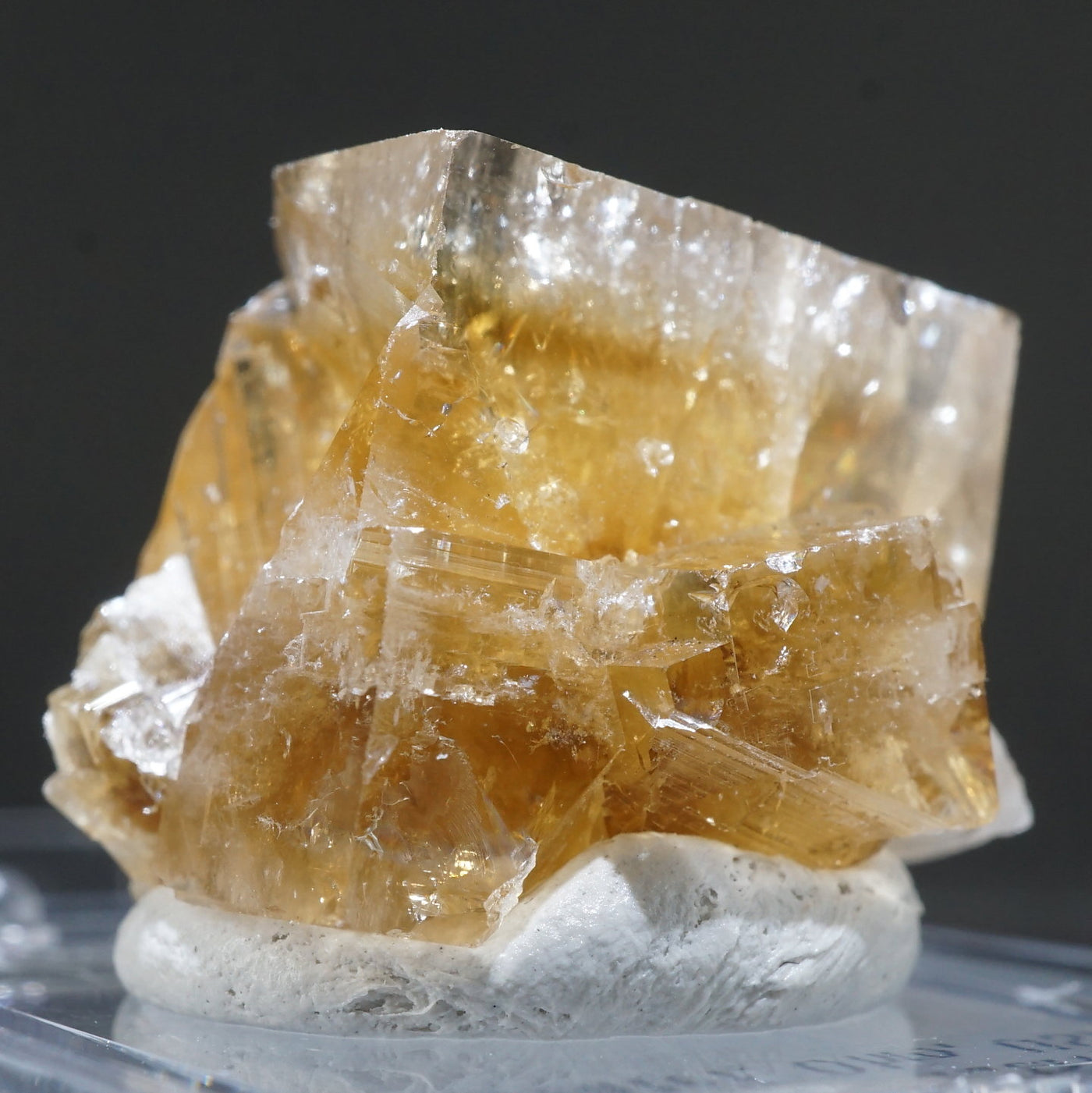 アメリカ・オハイオ州産 フローライト – 天然石ハッピーギフト