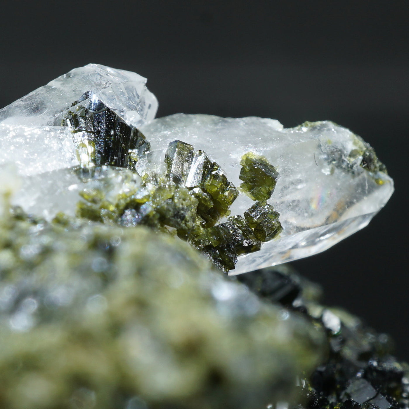 トルコ産 エピドート・水晶 – 天然石ハッピーギフト