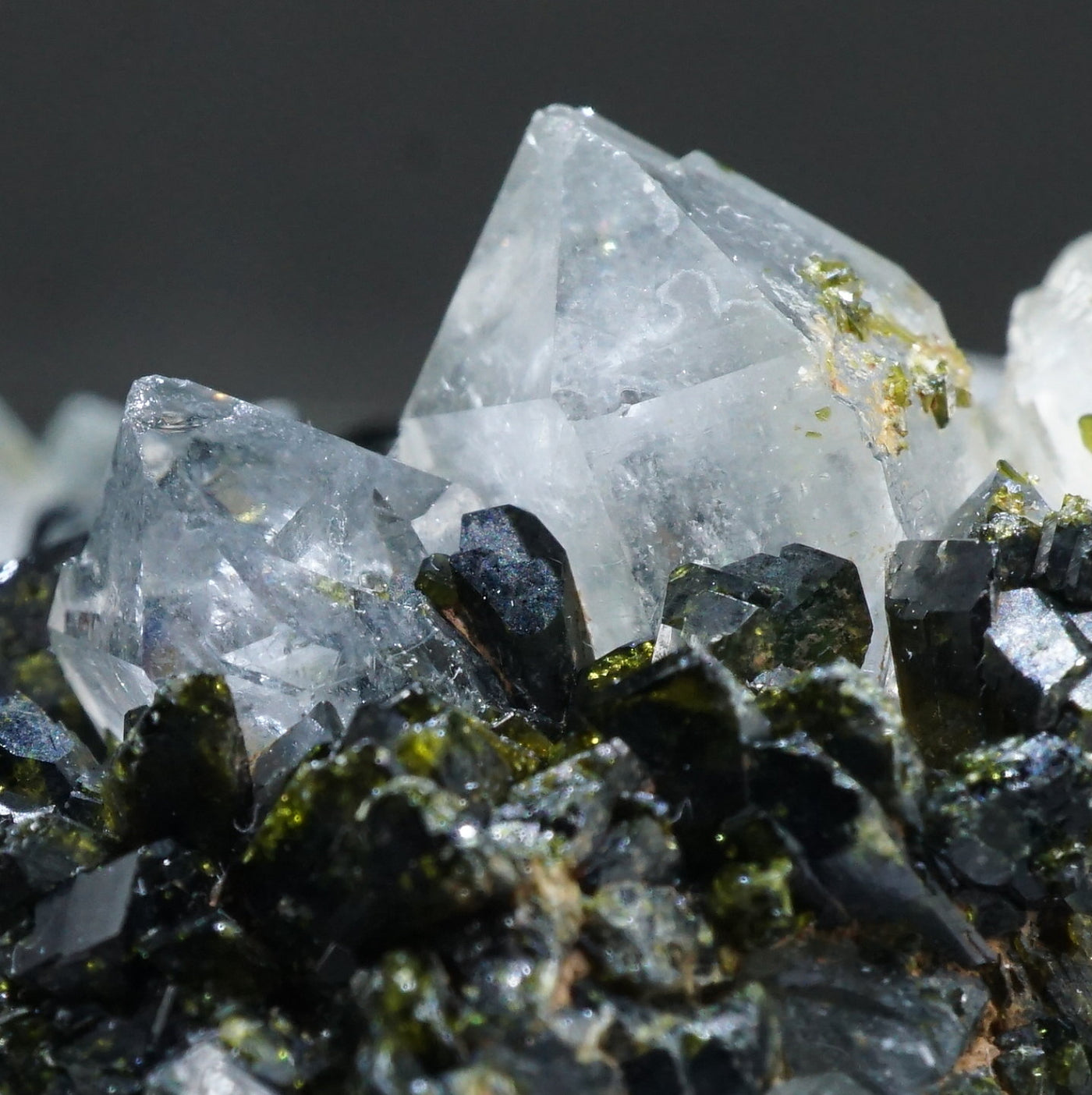 トルコ産 エピドート・水晶 – 天然石ハッピーギフト