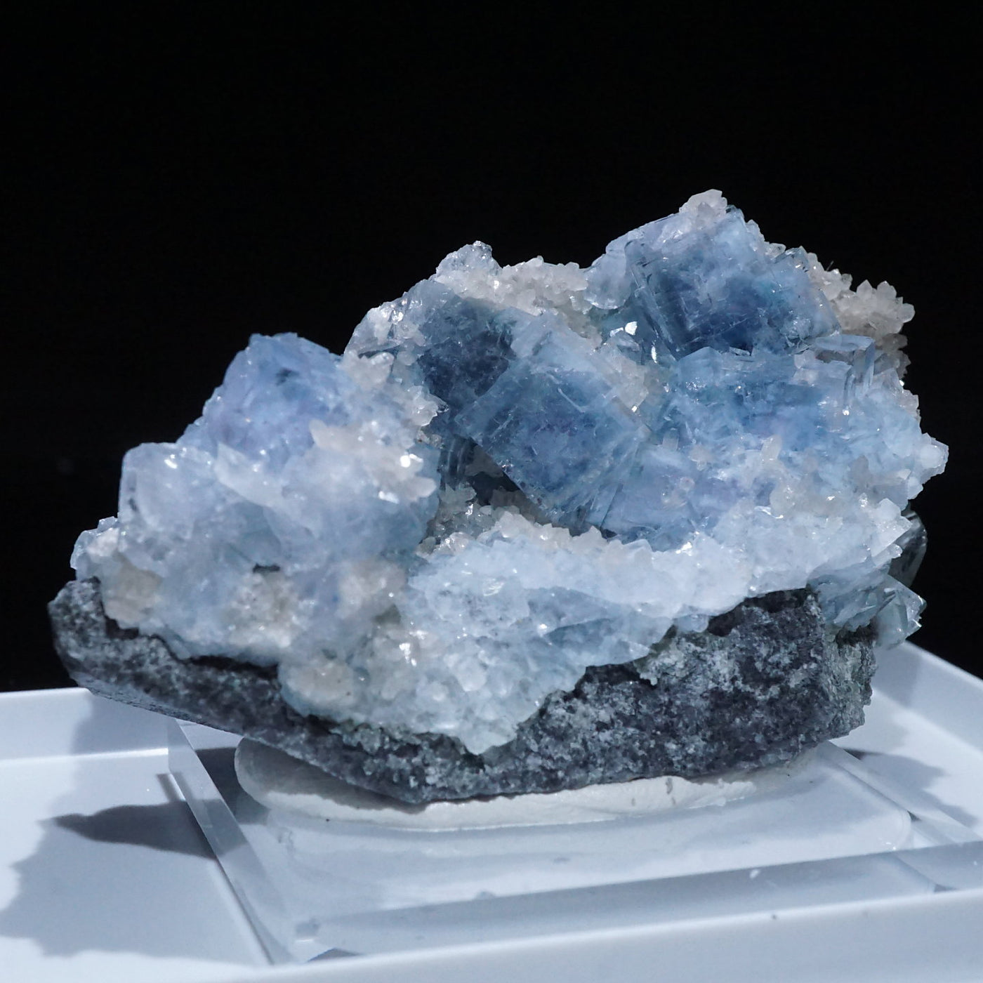 中国 湖南省産 フローライト – 天然石ハッピーギフト