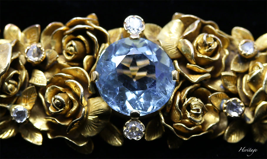 青いバラのアクアマリンのゴールド・ブローチ｜アンティークジュエリー