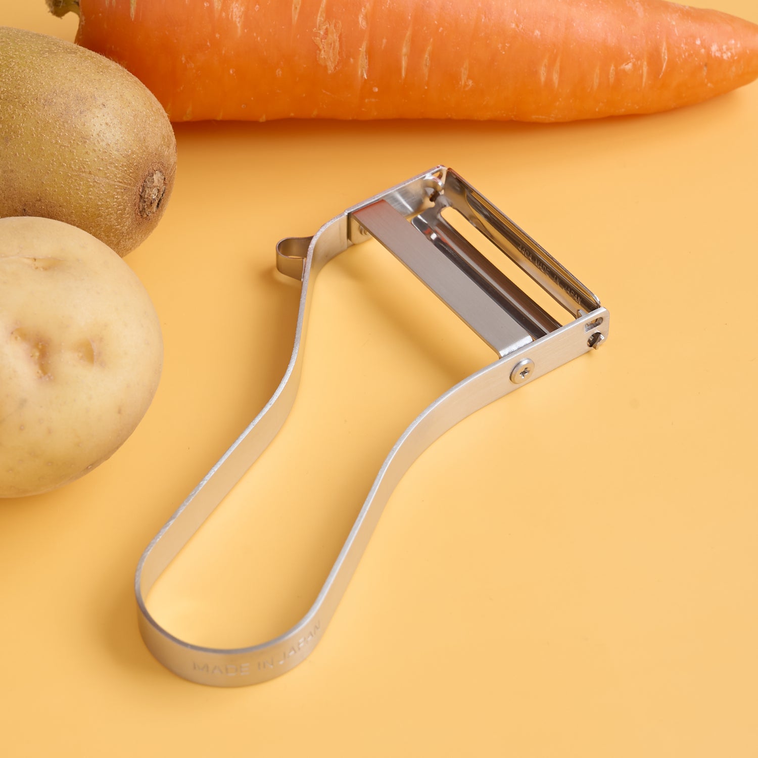 Ever Peeler Mini – Left-Handed Vegetable Peeler, Made in Japan