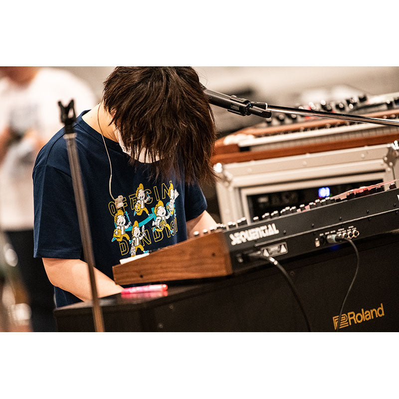 ヒゲダンHigedan グッズネイビー ボタン付きシャツ Mサイズ ヒゲダン