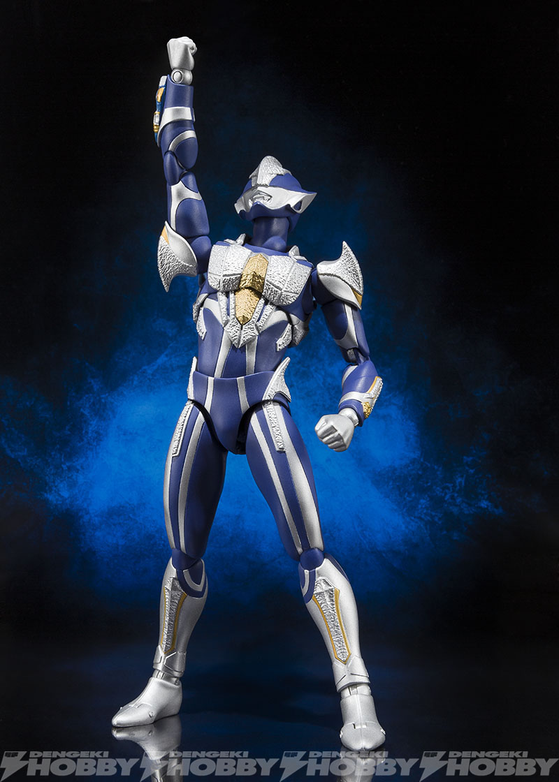 ウルトラマンメビウス』ハンターナイトツルギ、ウルトラアクトに登場