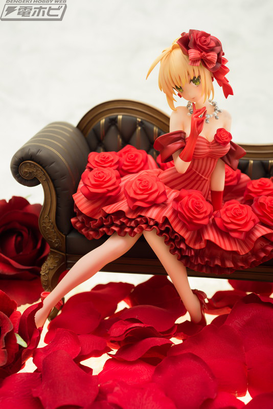 Fate』エイプリルフールを騒がせたアイドル皇帝／ネロが真紅のドレスに