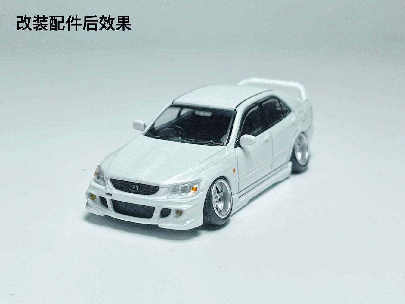 Fine works64 1:64 Lexus IS200 white – Horizon Diecast