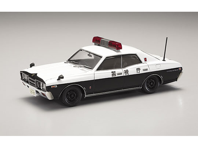 ニッサン セドリック 330プラモデル 完成 （素人作品） 1/24 330