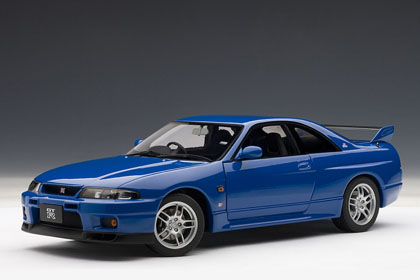 オートアート R33 スカイライン GT-R 1/18 R32 R34 オートアート R33