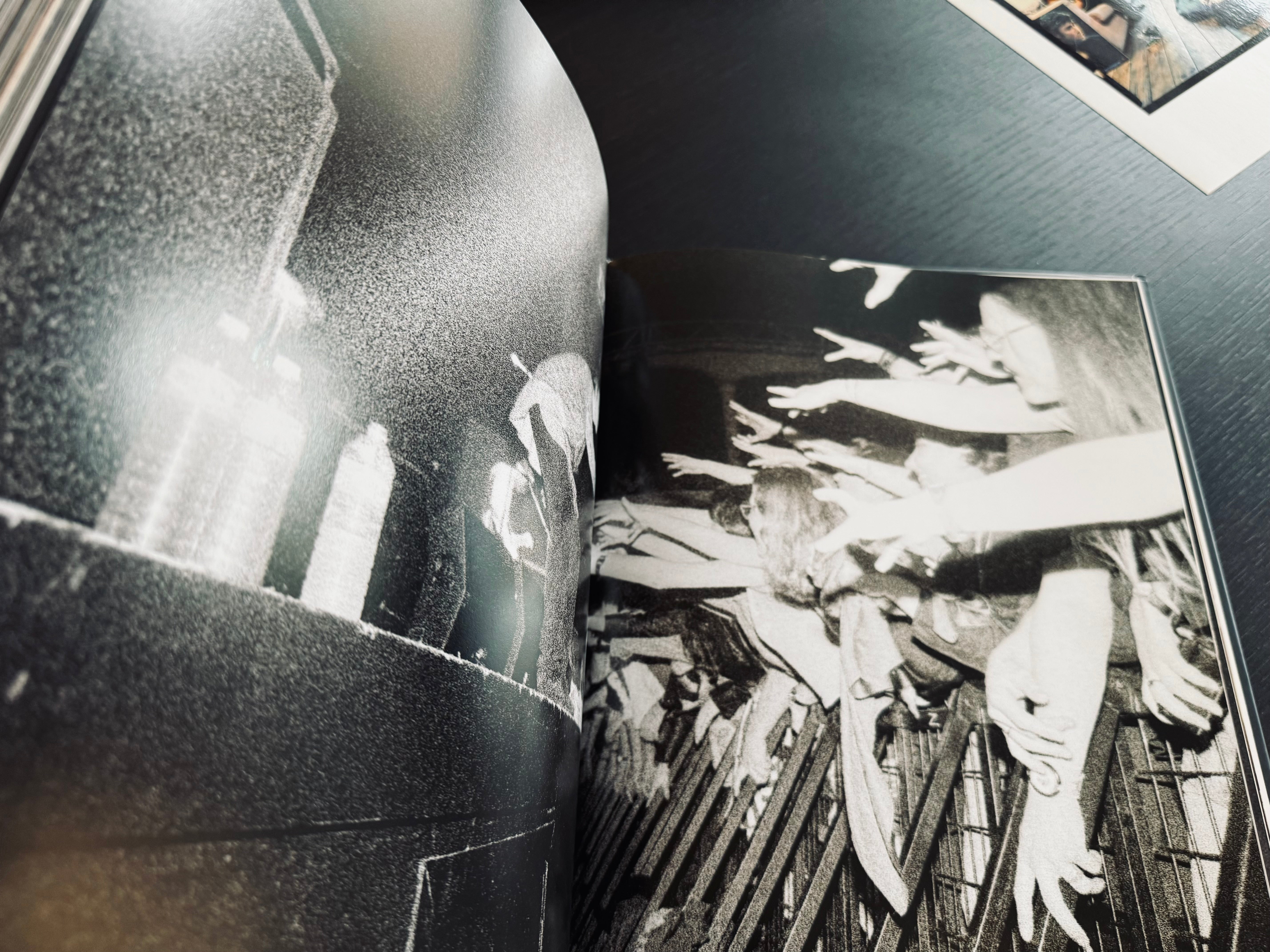 Supersonic - The Oasis Photographs – Hypergallery