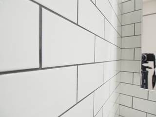 ココさんの洗面室のタイル（名古屋モザイク工業・CLA-100）」 - ココ