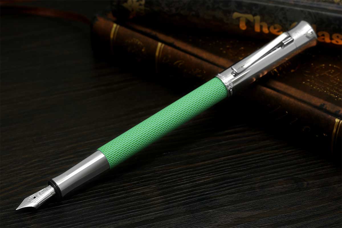 グラフ・フォン・ファーバーカステル（Faber Castell） 万年筆ギロシェ