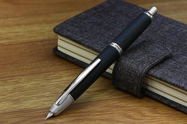 PILOT ・ パイロット万年筆 キャップレス 木軸 黒色 細字(F) 楽天市場