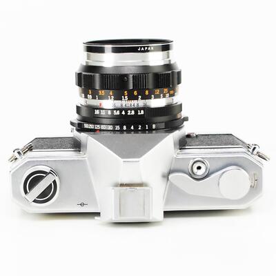 Kowa seT Camera | Fixed Kowa 50mm f1.8 lens | White | Japan | 1967