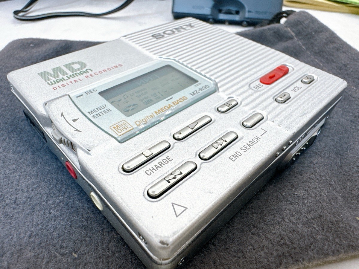 Sony MZ-R90 MD Walkman MiniDisc Recorder Player Silver w/ Box