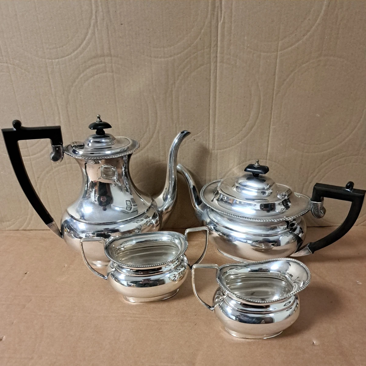 Garrard Antique US Silver-Plated Teapots, Coffee Pots & Sets for