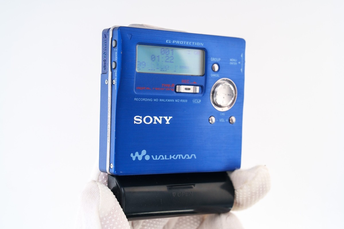 Sony MZ-R909 MD Minidisc Walkman w/AA sidecar (Blue) [DEMO / PLAYS