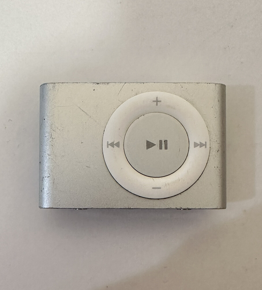 Apple iPod shuffle 2nd Generation Silver (1 GB) Works Great