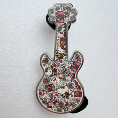未使用】ハードロックカフェ バッチ HELLO KITTY 50TH PIN Hard Rock