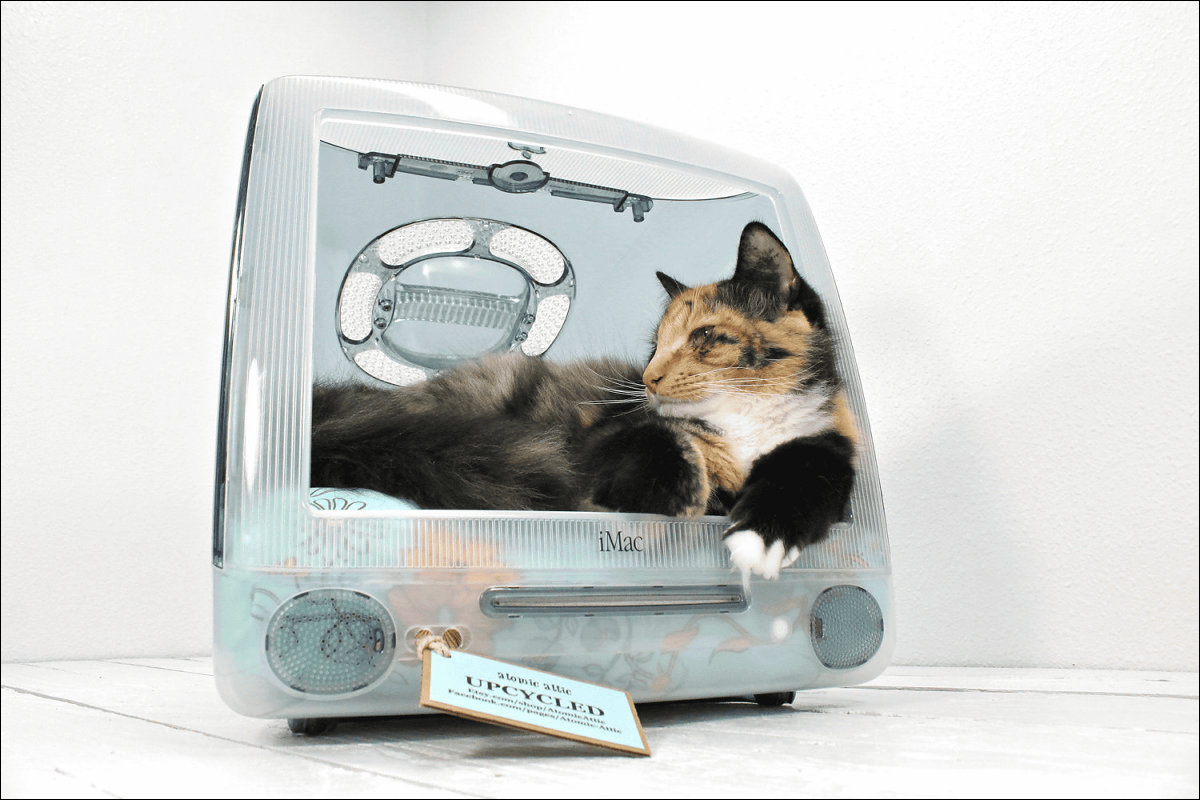 初代iMacをリメイク！キャットハウス