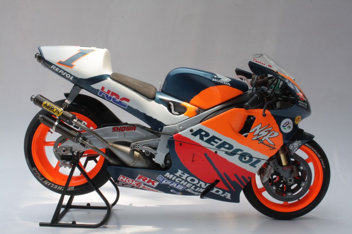 1/12 Tamiya Repsol Honda NSR 500, '98 - Mick Doohan - Ready For