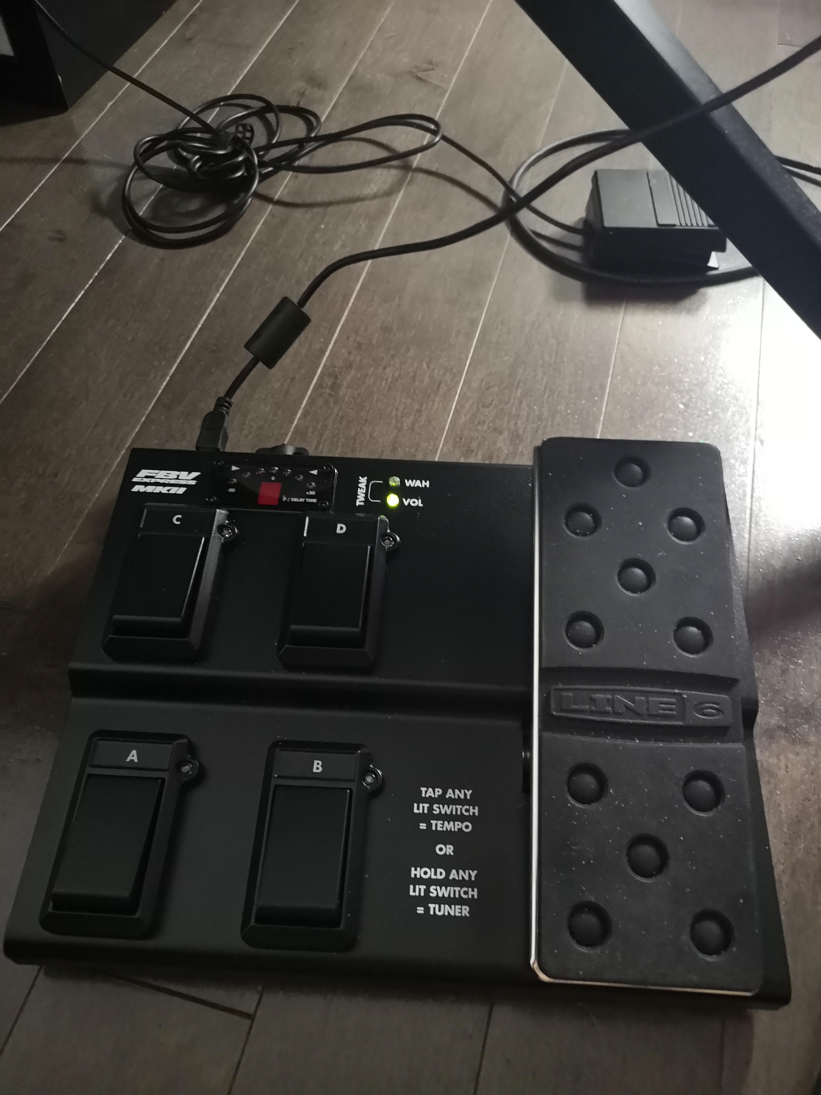 Line 6 FBV Express Mkii (このペダルを勧めてくれたみんな