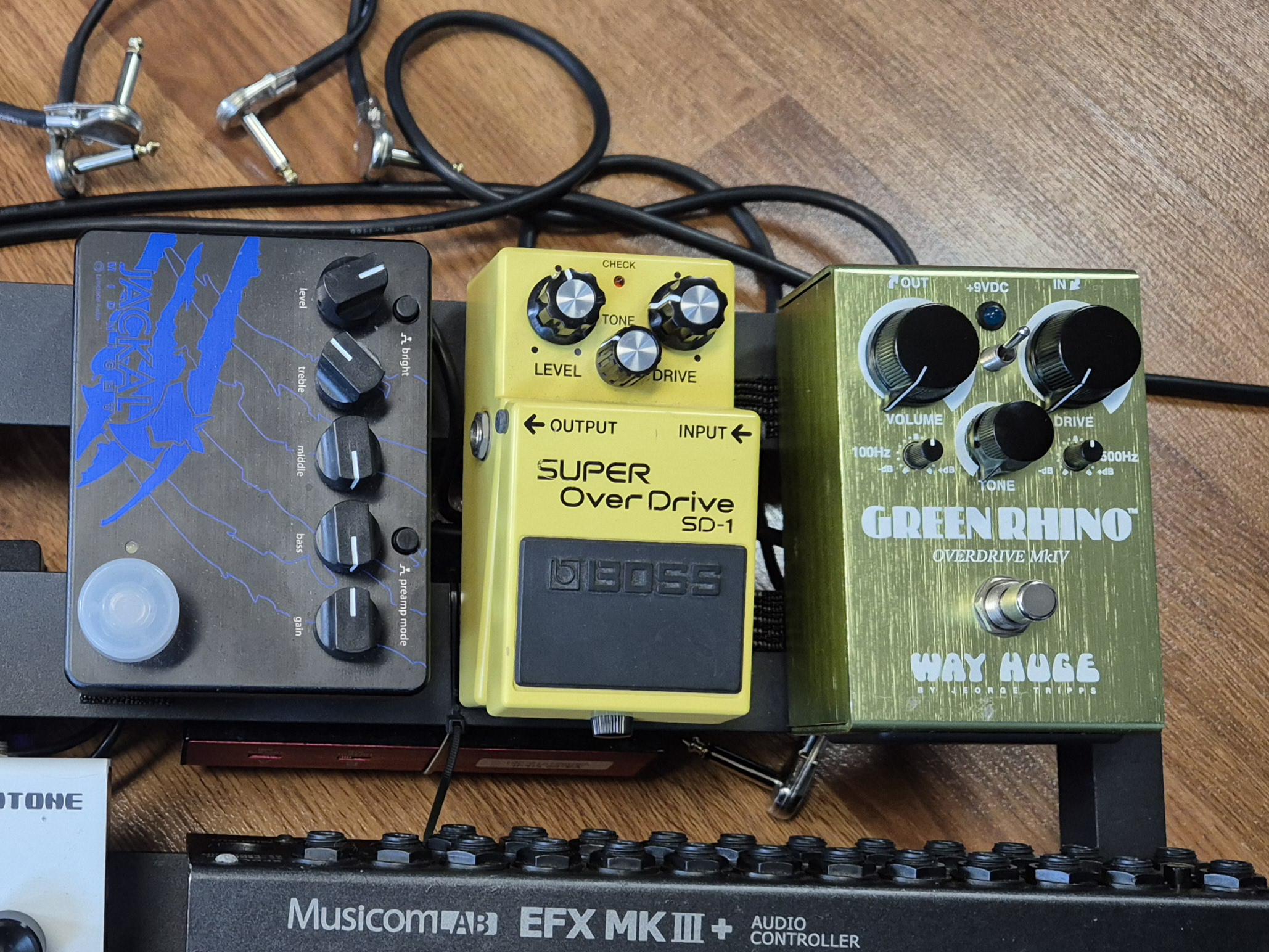 Got a Way Huge Green Rhino : r/guitarpedals