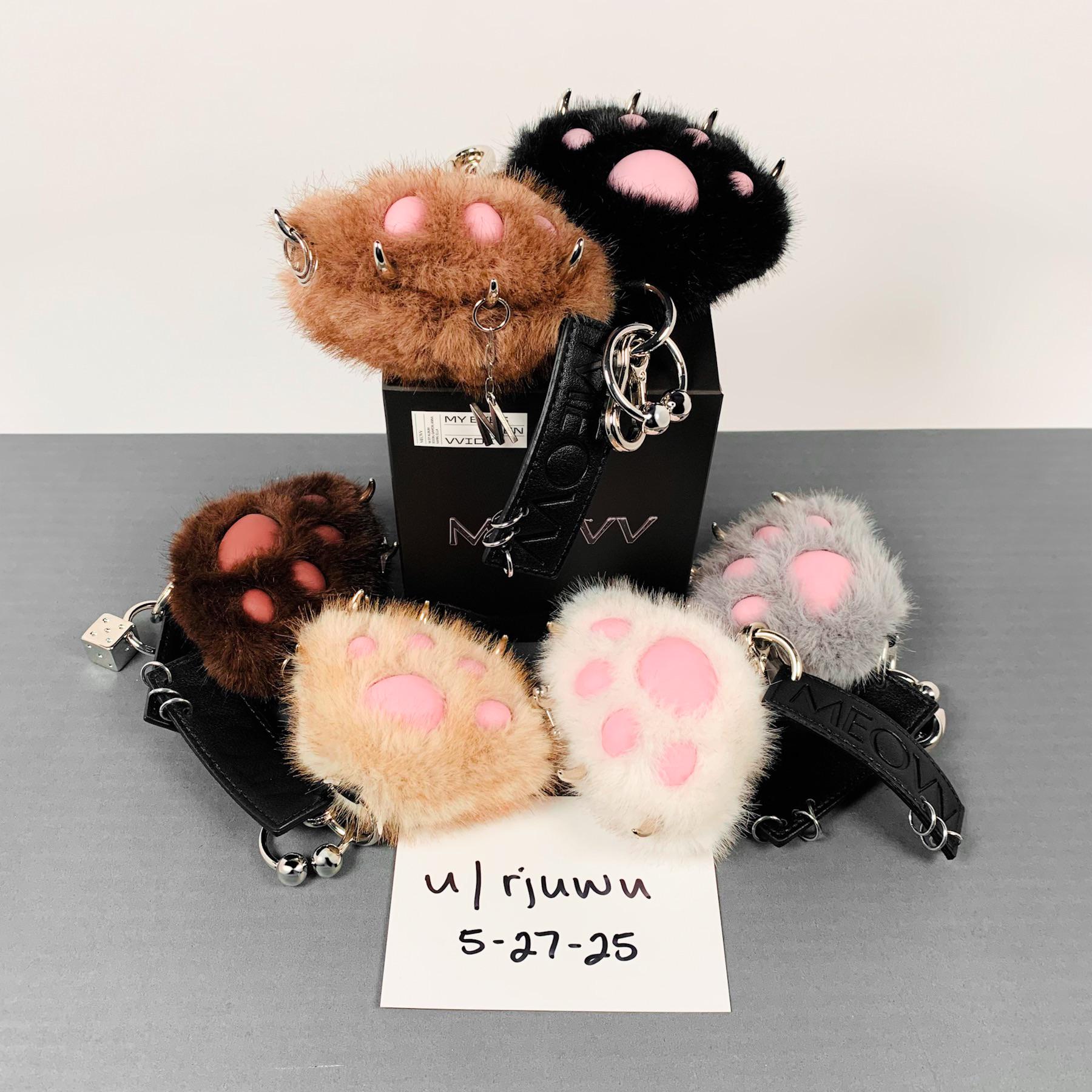 MEOVVミヤオ JELLY PAW ver. キーリングトレカシークレット MEOVV