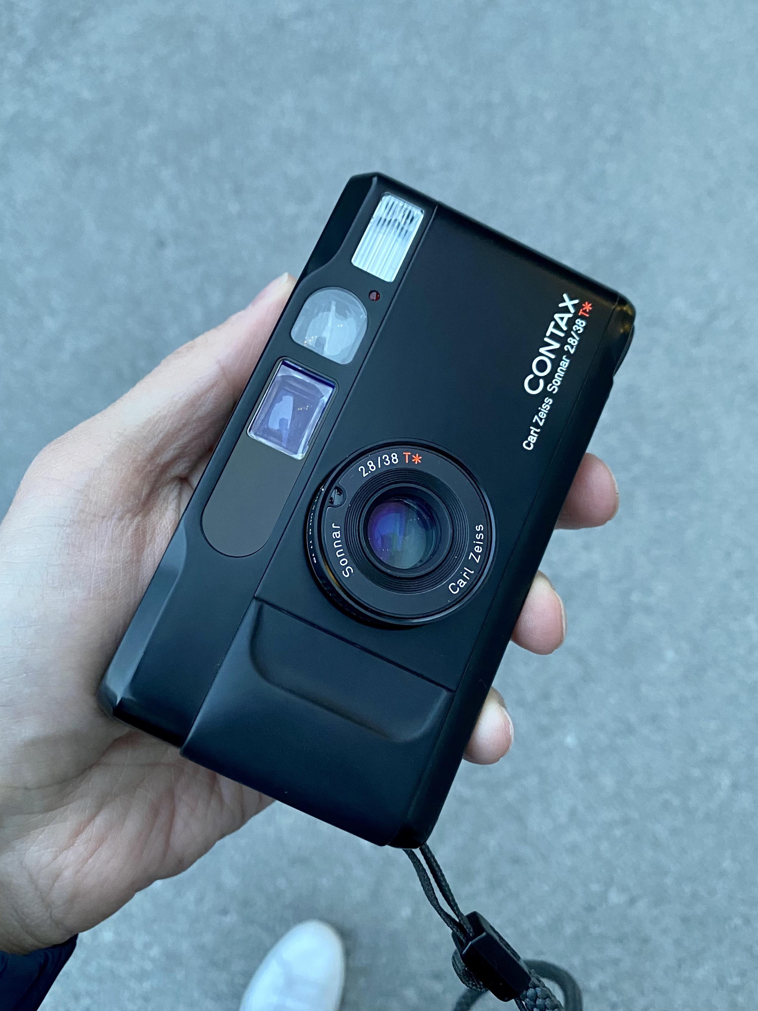 Just bought Black Contax T2 : r/AnalogCommunity