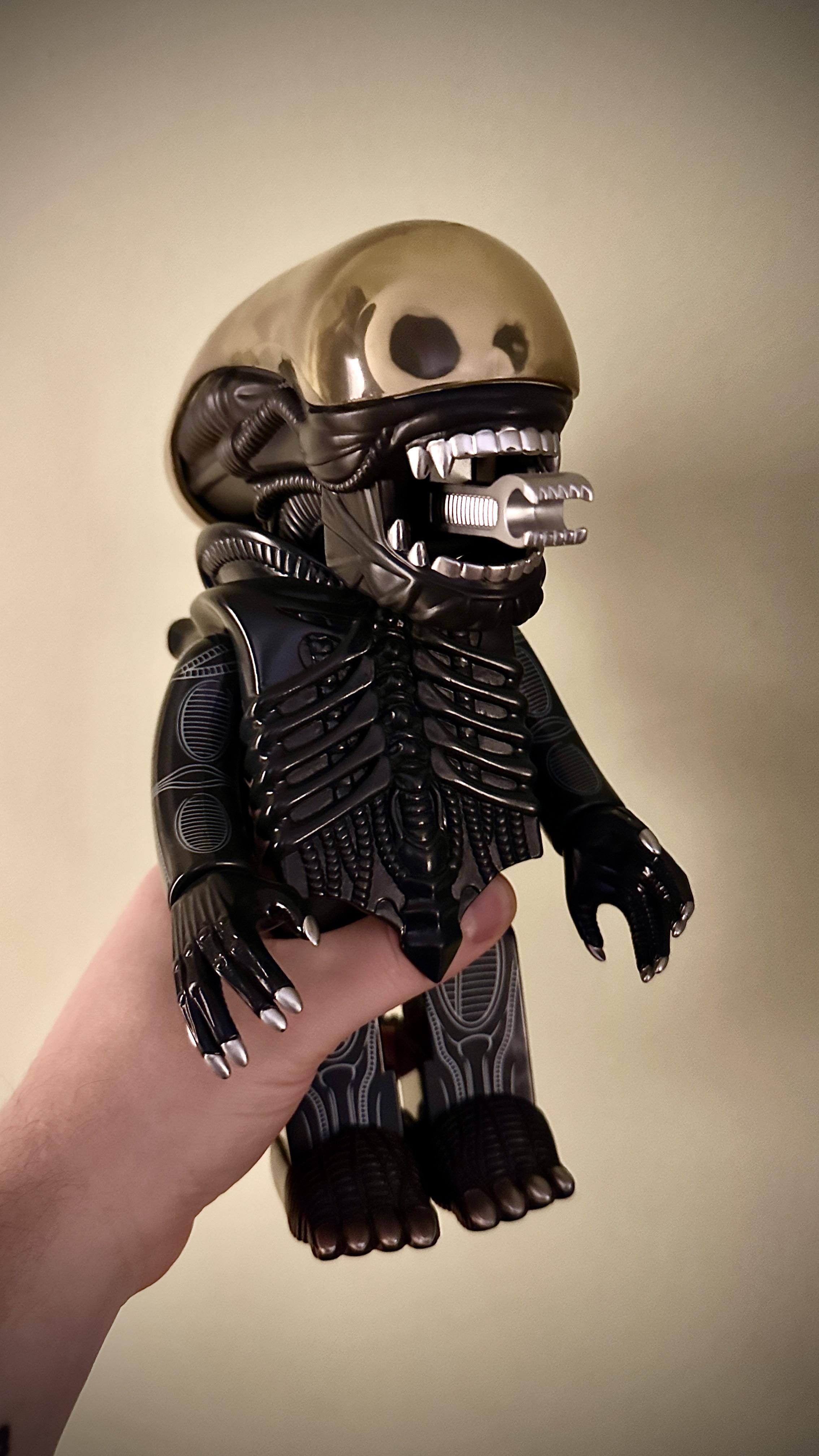 Made a quick visit to my local toy store - picked up 400% Kubrick