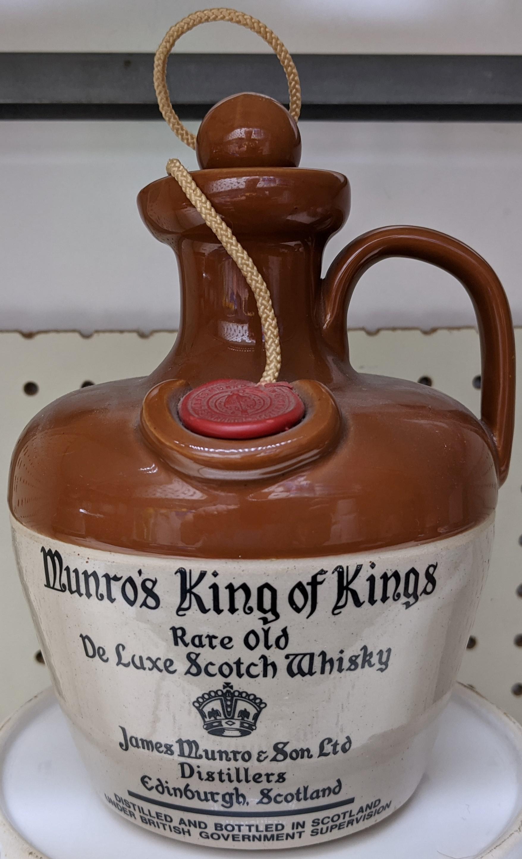 Munro's King Of Kings Rare Olde Deluxe Scotch Whisky. : r/whiskey