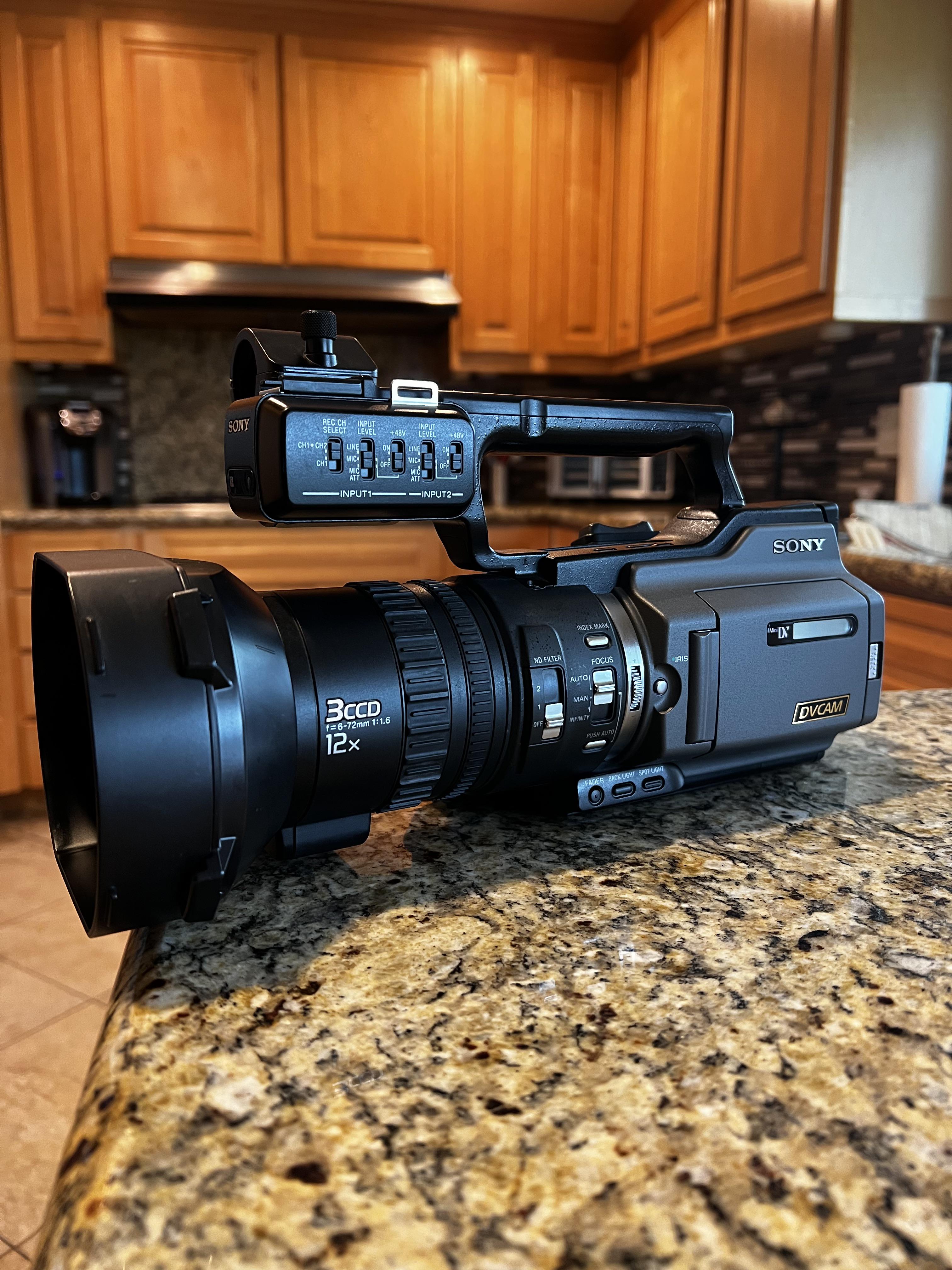 初めてのプロ仕様のビデオカメラ！Sony DSR-PD170 : r/camcorders