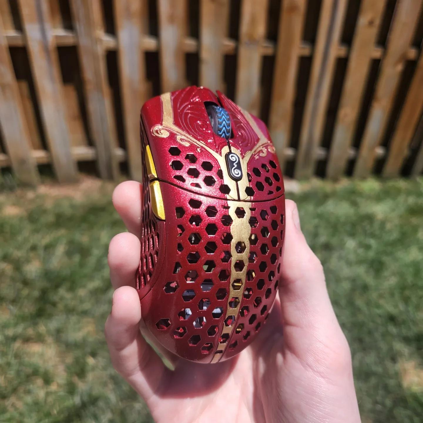 Finalmouse Starlight-12 poseidon medium