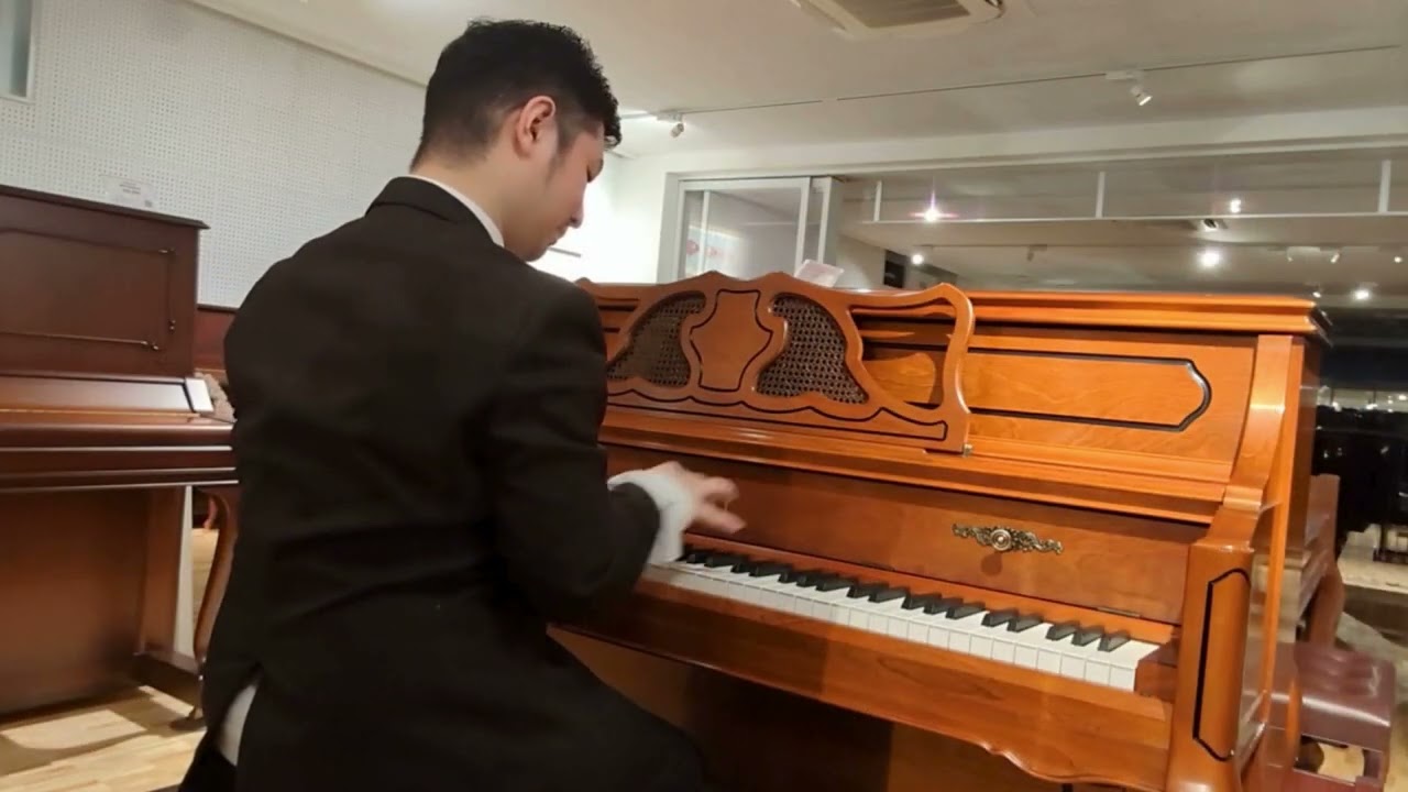 専門店整備済☆カワイ☆KAWAI☆804M☆人気の木目☆コンパクトサイズ
