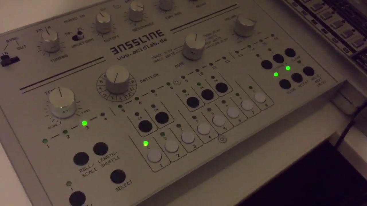 Acidlab Bassline 3 (Test) - YouTube