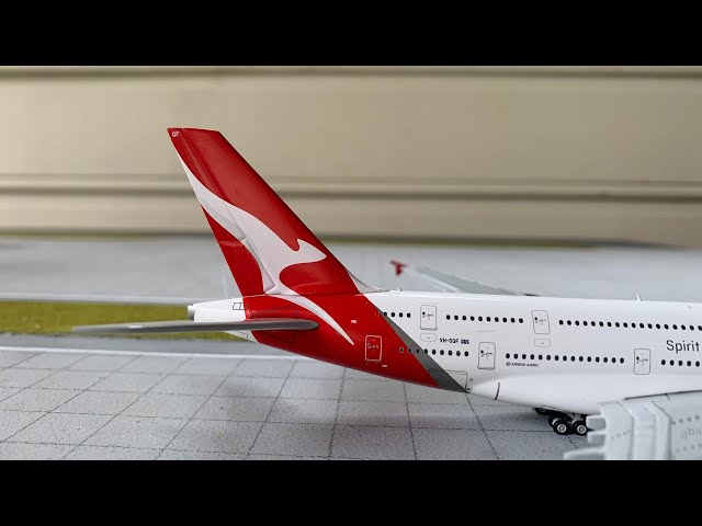 Gemini Jets Qantas Airbus A380-800 | Silver Roo Livery | 1:400
