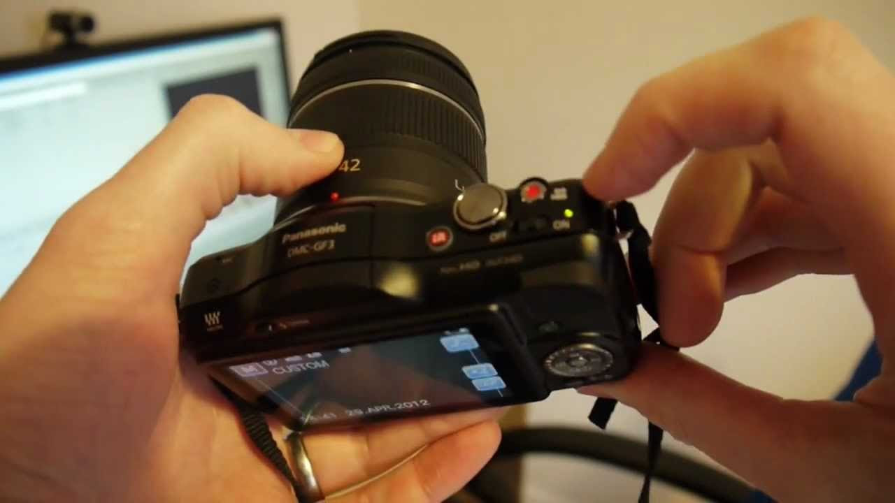Panasonic Lumix DMC-GF3 14-42mm unboxing (filmed with very same