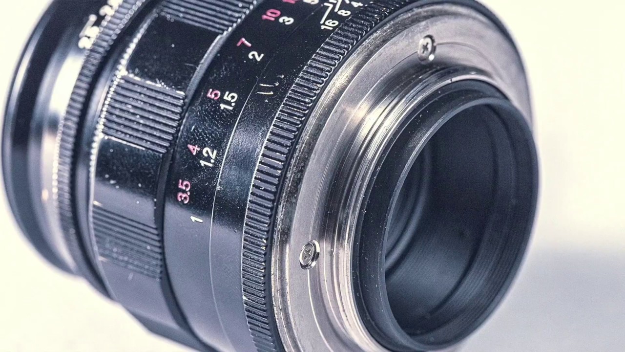 Voigtlander 75mm f2.5 Color-Heliar Lens - YouTube