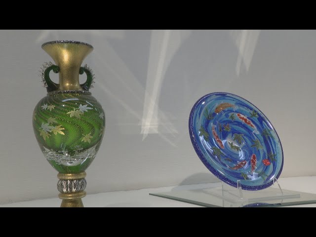 日本を代表するガラス工芸作家・黒木国昭さんの作品展が、岡山市の