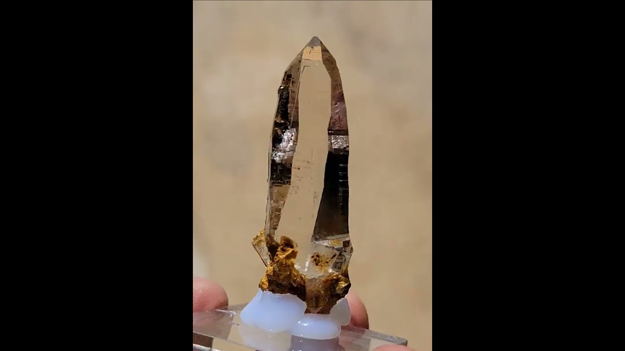 テッシンハビット&リモナイトTessin Habit with Limonite - Himalayan