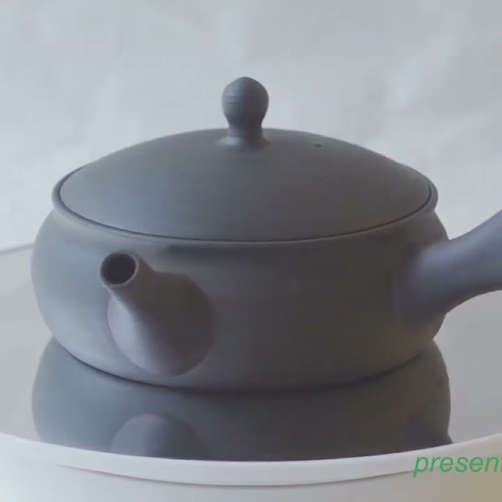 常滑焼の伝統工芸士が作った究極の手づくり平型急須 150cc 黒泥