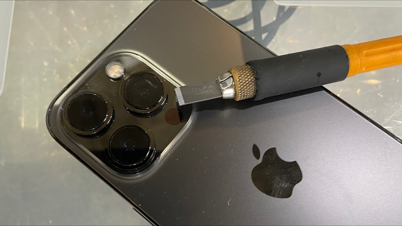 見失う愛】iPhone 15 Pro Max 背面バックパネル割れ修理 - YouTube