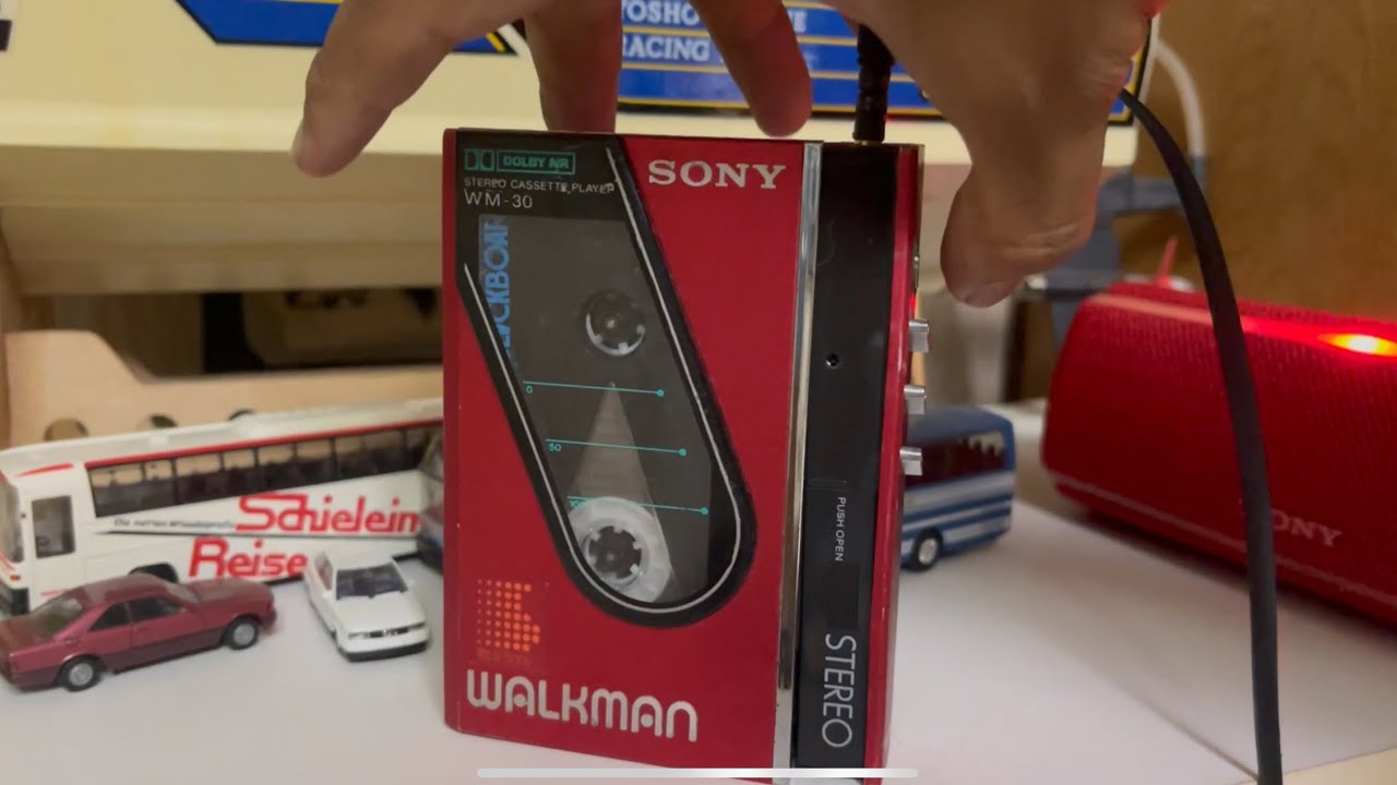 The Sony Walkman WM-30 Was Ahead of Its Time! - YouTube