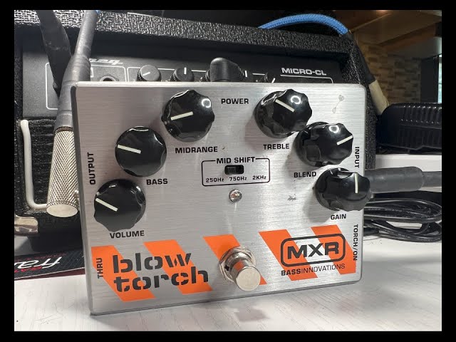 MXR M-181 Bass Blowtorch (now discontinued) - YouTube