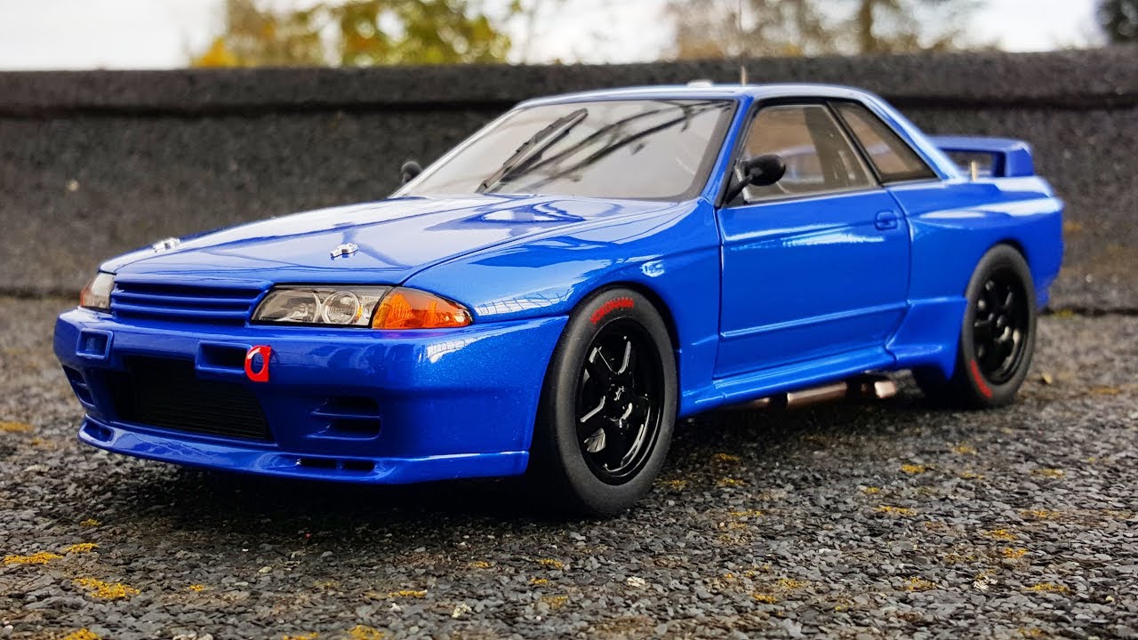 Nissan Skyline GT-R (R32) Plain Body Blue 1:18 AUTOart - YouTube