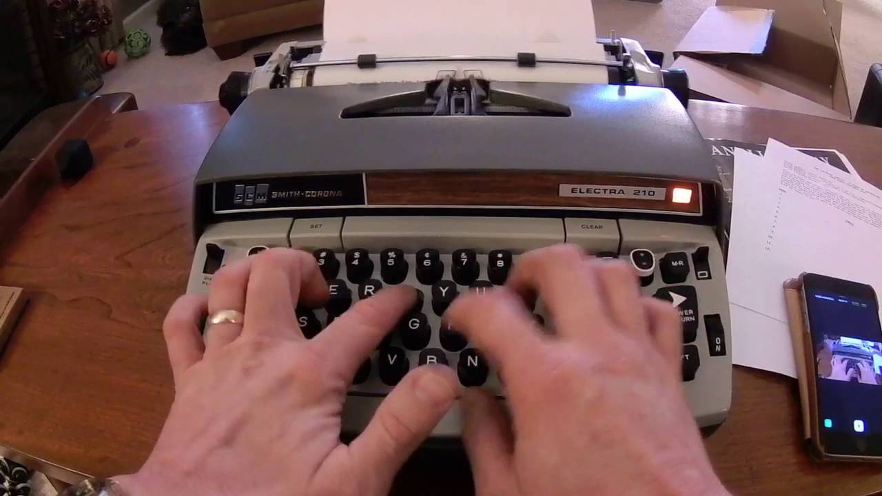 Smith-Corona Electra 210 Typewriter Demo - YouTube
