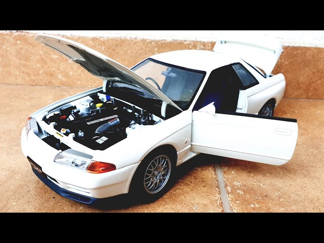 京商1:18 SKYLINE GT-R（BNR32 ）V-SPECII