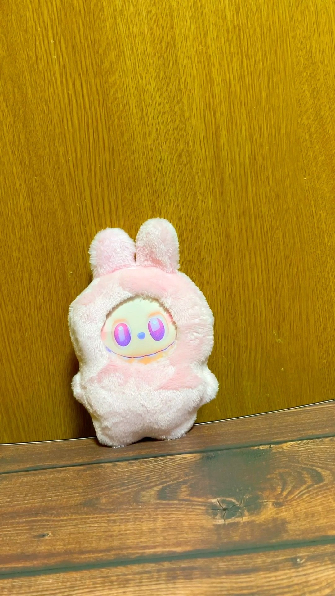 Shorts141 『簡単ラブブ風の人形を作る』 - YouTube