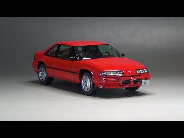 Revell Pontiac G.P. Turbo 限定版 1/24 【公式通販】